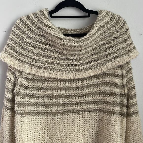 Free People Engineer wool blend loose knit oversized cowl neck sweater tunic M - Picture 3 of 7